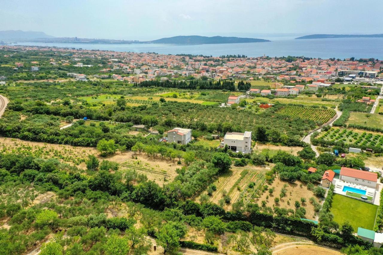 Home Away From Home With Outdoor Pool, Botanical Garden And A Beautiful Sea View Kastela Exterior photo