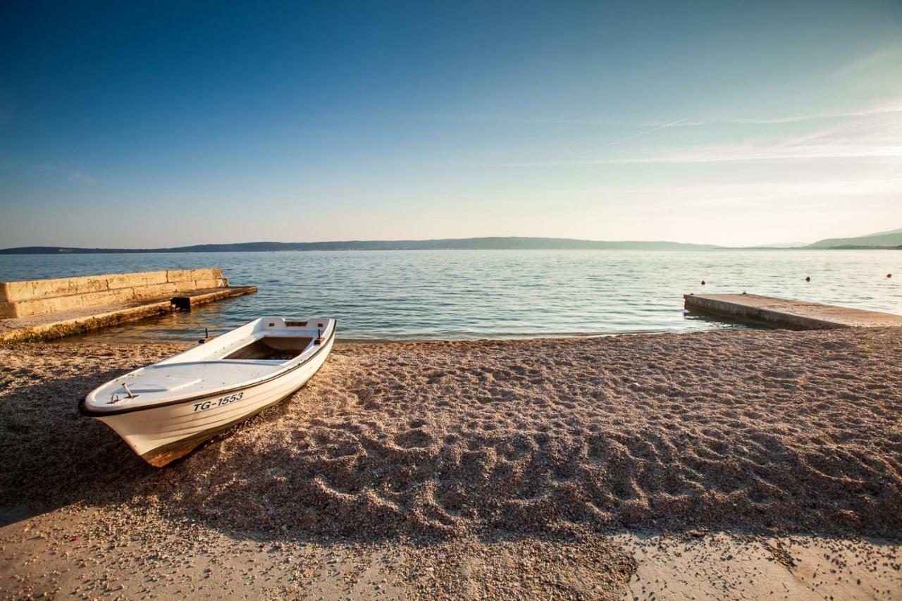 Home Away From Home With Outdoor Pool, Botanical Garden And A Beautiful Sea View Kastela Exterior photo